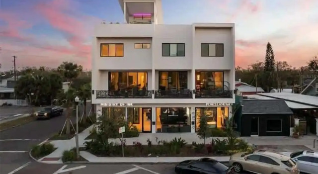 Lux Penthouse 4-story Stunner Rooftop Views, Rezerwuj Apartament Saint Petersburg Pinellas County