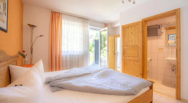 Двухместный номер Standard с балконом Landhotel Weißer Hahn