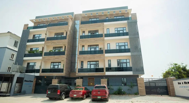 Impeccable 2-bed Apartment in Lekki With Snooker, Prenota Appartamento Hotel a Eti-Osa con parcheggio, Parcheggio