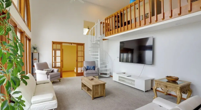 Waterfront Luna Pier Home 14 Mi to Downtown Toledo, Varaa Lomakoti Luna Pier Michigan