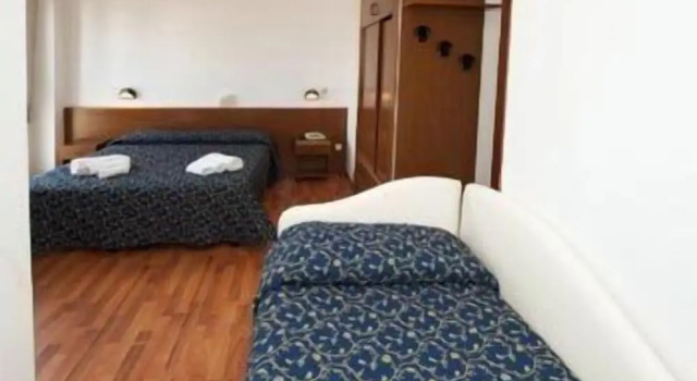 Трёхместный номер Standard Hotel Mediterraneo