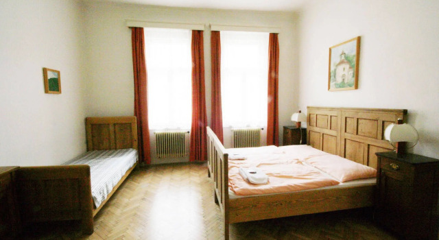 Residence Královský Vinohrad, Забронировать Отель Отели Праги с парковкой, рядом с Намести Миру, Парковка