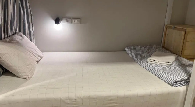 Кровать в общем номере The Yard Bangkok Hostel