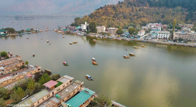 Двухместный номер Royal Prince of Kashmir Luxury Houseboat