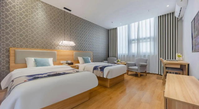 Super 8 Hotel (Ning Wai Beach)