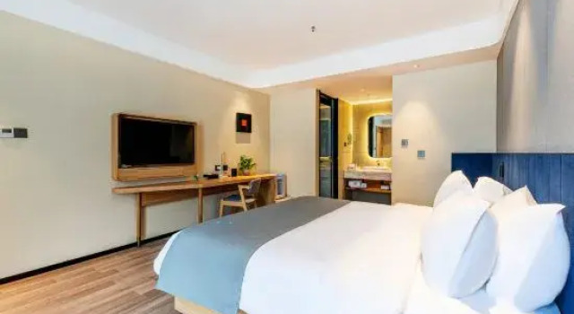 Люкс LanOuShangPin Hotel (Longhu Park Store, Yantan District, Zigong City)