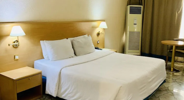 Номер Classic Отель Nicon Luxury Abuja