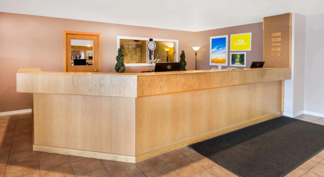 Baymont by Wyndham Manistee, Prenota Hotel Manistee Michigan