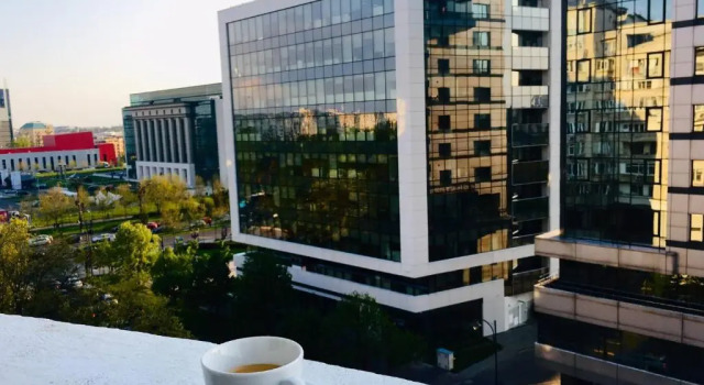 City Center Unirii Square Private rooms with City View - Shared Amenities, Prenota Appartamento Hotel economici a Bucarest, vicino a Bucharest Museum