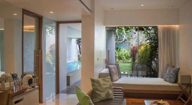 Двухместный люкс Heavenly Отель Maya Sanur Resort & Spa
