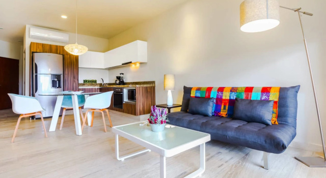 NEW 1 BR, gym, pool in fantastic location in Playa, Rezerwuj Hotel Playa del Carmen Quintana Roo