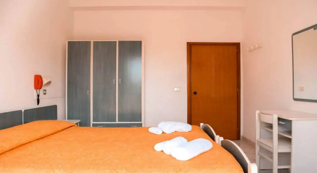 Hotel Zeus, Reserva ahora Hotel Hoteles baratos en Rávena