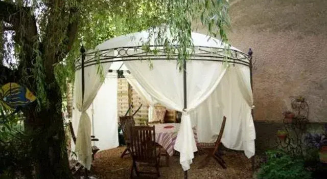 Si Près des Prés, Réserver Auberge Mini-hôtels à Great Eastern Region, Auberge