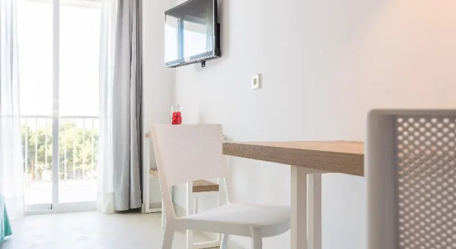 Студия Standard с балконом Apartamentos Caprice Tamarindos