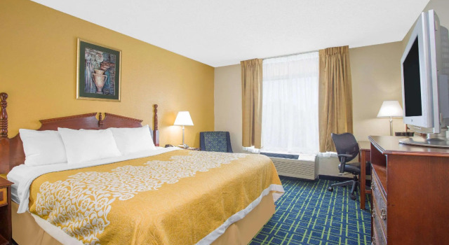 Двухместный номер Standard Days Inn by Wyndham Greenville