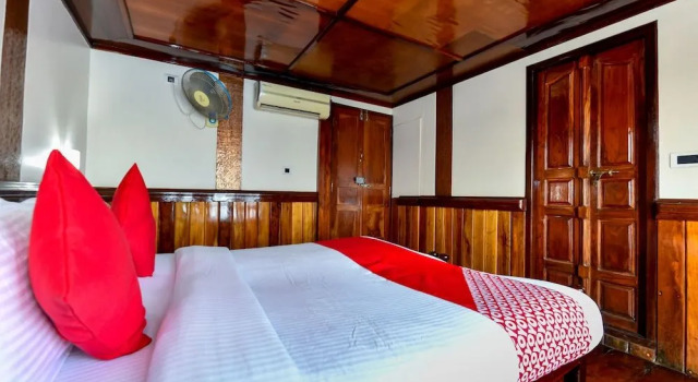OYO 24146 Houseboat Anugraha 6bhk, Забронировать Отель Отели штата Кералы с завтраком, Завтраки