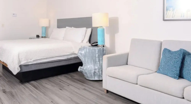 Двухместный номер Standard с видом на бассейн Holiday Inn Resort South Padre Island - Beach Front by IHG