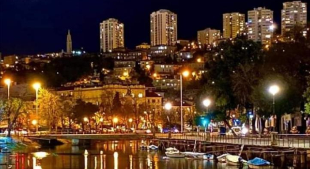IN the CENTAR APARTMENT, Забронировать Апартаменты/квартира Отели Приморско-Горанской жупания с парковкой, Парковка