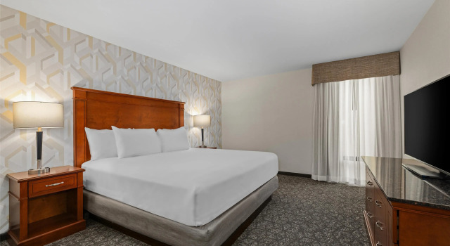 Двухместный люкс с 2 комнатами Drury Plaza Hotel St Louis Creve Coeur