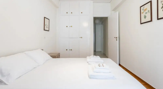 Comfy Flat In Good Location, Забронировать Отель Афины Острова Саронического залива - Аттика, рядом с Theocharakis Foundation
