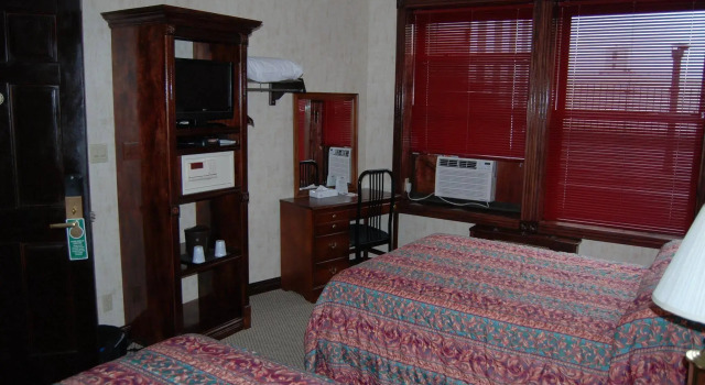 Hotel 17, Забронировать Отель Гремерси Нью-Йорк, рядом с NYU Hospital For Joint Diseases