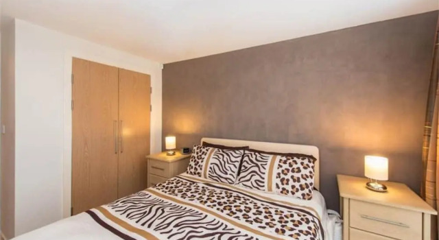 2 Bedroom Apartment In Edinburgh
