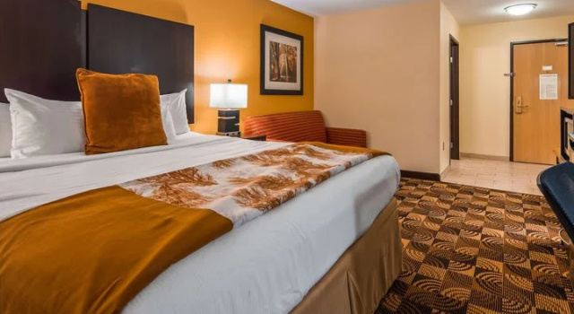 Четырёхместный номер Standard Best Western Plus Whitewater Inn