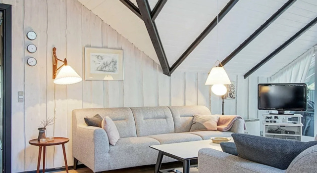 Magnificent Holiday Home in Aakirkeby near Sea, Book Hotel 3-stjernede hoteller i Hovedstaden region, 3*