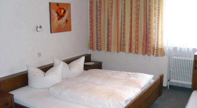 Ferienwohnung Reinstadler, Prenota Hotel Hotel a Tirolo con parcheggio, Parcheggio