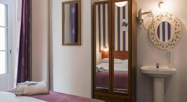 Hostal Colón Don Miguel, Забронировать Отель Кадис Коста-де-ла-Лус, рядом с Станция Сан-Севериано
