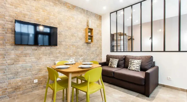 Authentic Apartment - 1br/4p - Bastille/voltaire, Забронировать Апартаменты/квартира Отели Парижа с парковкой, рядом с Quinze-Vingts Eye Hospital, Парковка