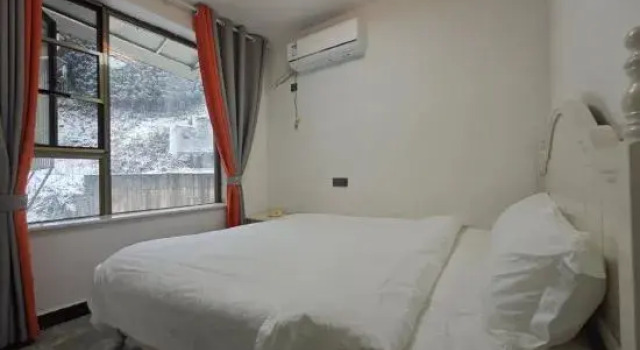 Люкс Yuanyuan Homestay (Hongyawa Wushan Branch)