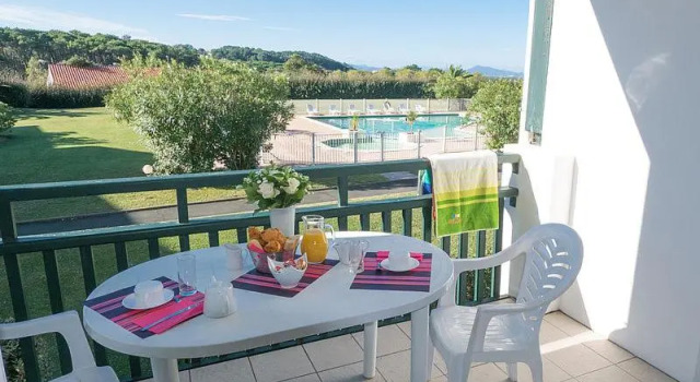 Studio cabine résidence 4 étoiles piscine tennis golf parking privé, Prenota Appartamento Hotel a Aquitania con parcheggio, Parcheggio