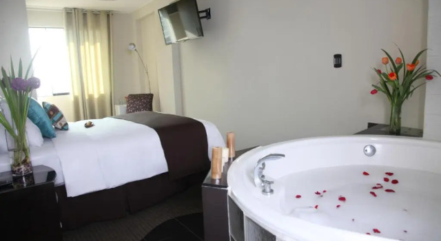 Полулюкс Deluxe Hotel Rivera Inn