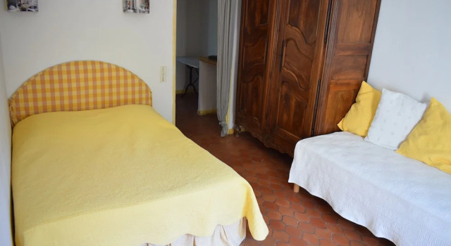 La Figuiere Fontaine de Vaucluse, Prenota Bed & breakfast Hotel a Alvernia con parcheggio, Parcheggio