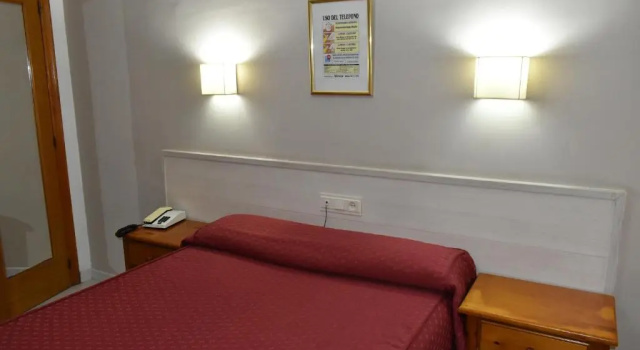Двухместный номер Standard Hostal Atienzar