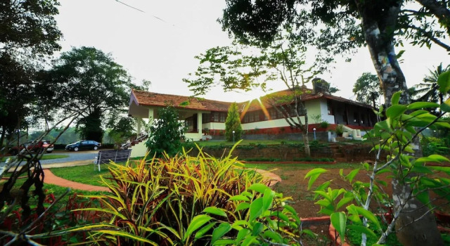 Bungalow With Tea Garden View, Забронировать Отель Отели Колагаппара 3 звезды, 3*