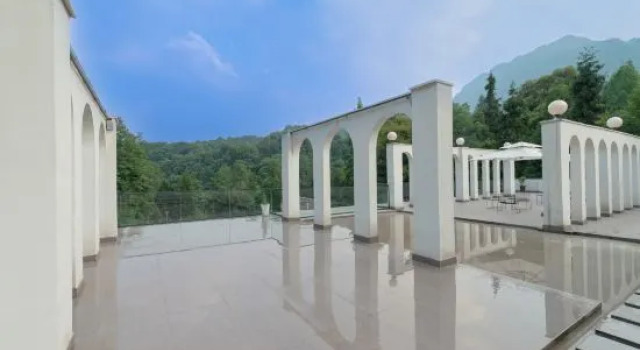 Bifengxia Lanshan Designer Homestay, Varaa Hotelli Hotellit Sichuan pysäköinnillä, Pysäköinti
