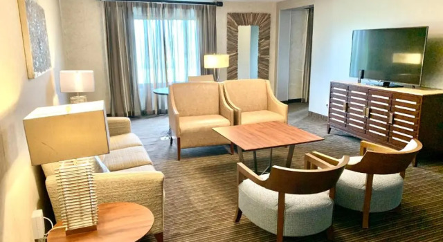 Двухместный люкс c 1 комнатой Courtyard by Marriott Buffalo Amherst/University
