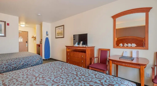 Четырёхместный номер Standard Days Inn by Wyndham Manitou Springs