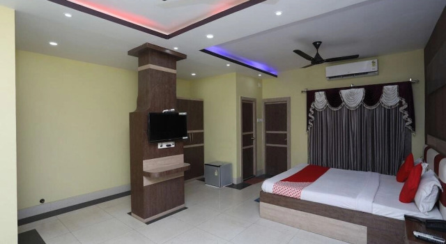 OYO 25006 Hotel Tr Palace, Réserver Hôtel Haldia West Bengal