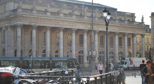 Appartement Bordeaux, Забронировать Апартаменты/квартира Апартаменты Бордо, рядом с Церковь Нотр-Дам, Апартаменты/квартира