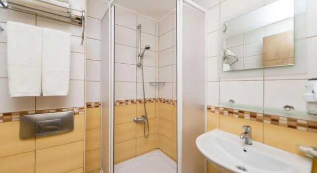 Трёхместный номер Standard Side Löwe Hotel