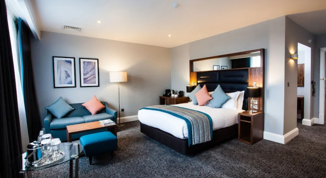 Номер Premium Crowne Plaza Leeds by IHG