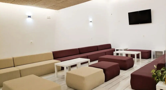 Broz Hostel, Забронировать Хостел Отели Гранады с завтраком, рядом с Дворец Альгамбра, Завтраки