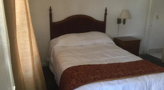 Frontier Motel