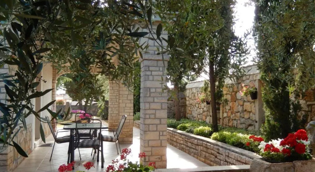 Апартаменты Цокольный этаж Apartments Brščić