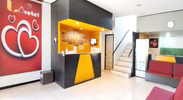 Urbanview lovetel Near Jalan Sudirman