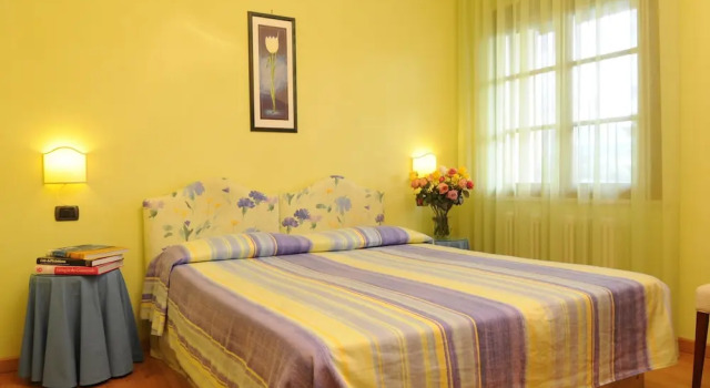 Agriturismo La Rosa Tea, Rezervovat Hotel Urbania 