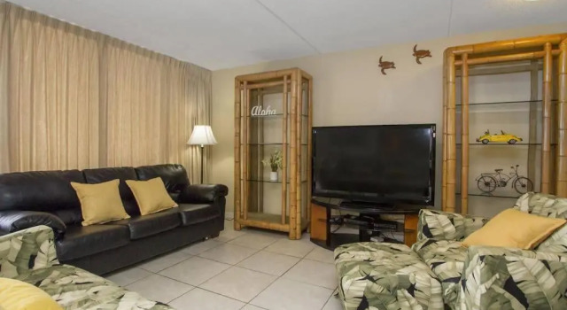 Royal Kuhio Penthouse With Ocean View on 35th Floor
